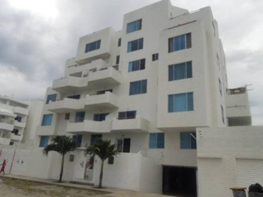 Fachada Frontal Edificio Beleriand