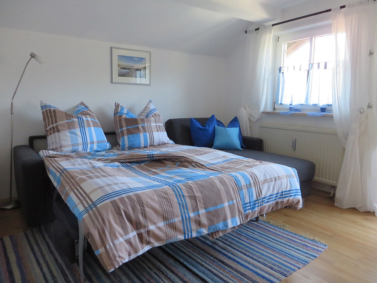 客厅/沙发床
140x200厘米