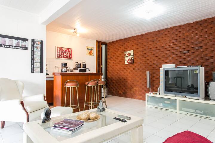 2BR Cosy Apt w/Pool in Santa Teresa gallery image 3