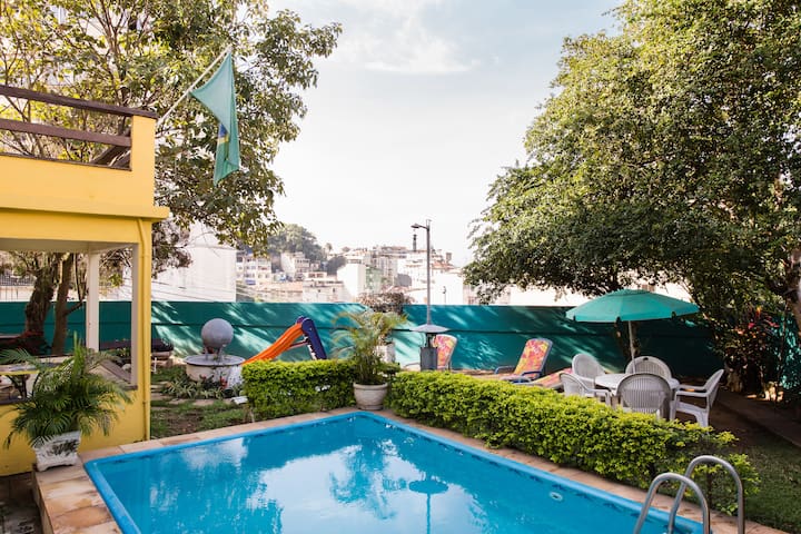 2BR Cosy Apt w/Pool in Santa Teresa gallery image 2