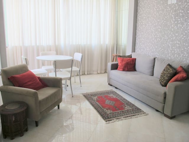 Modern & sunny apt in Copacabana