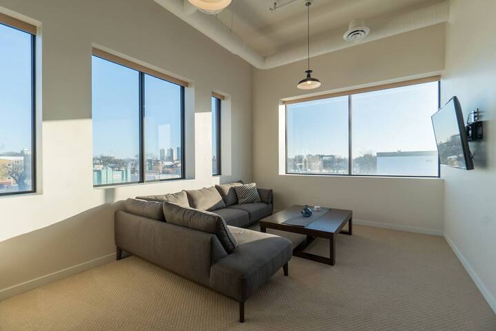 #7 Executive Stay Gorgeous 2 Bedroom 2 Bathroom gallery image 4