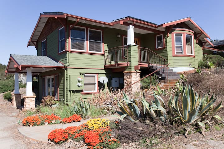 Mini-Ranch near  AG village!