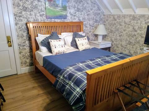 Splendor Inn Bed & Breakfast - Cedar Room