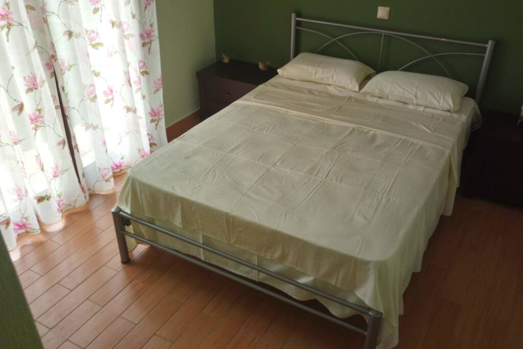 Artemis room