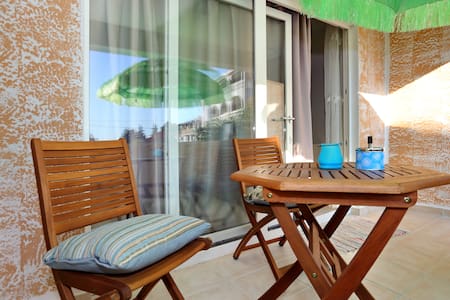 Charming studio- free parking