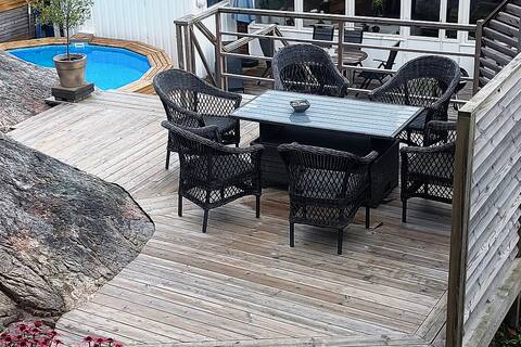 Spacious chain house 25 minutes from Gothenburg