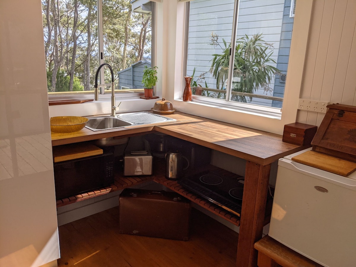 Successful Airbnb property: Stunning views. Self contained. Secluded. Quiet. in Eurobodalla Shire Council