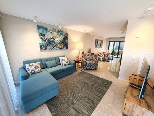 2 Bedroom Townhouse (several) by the Noosa River