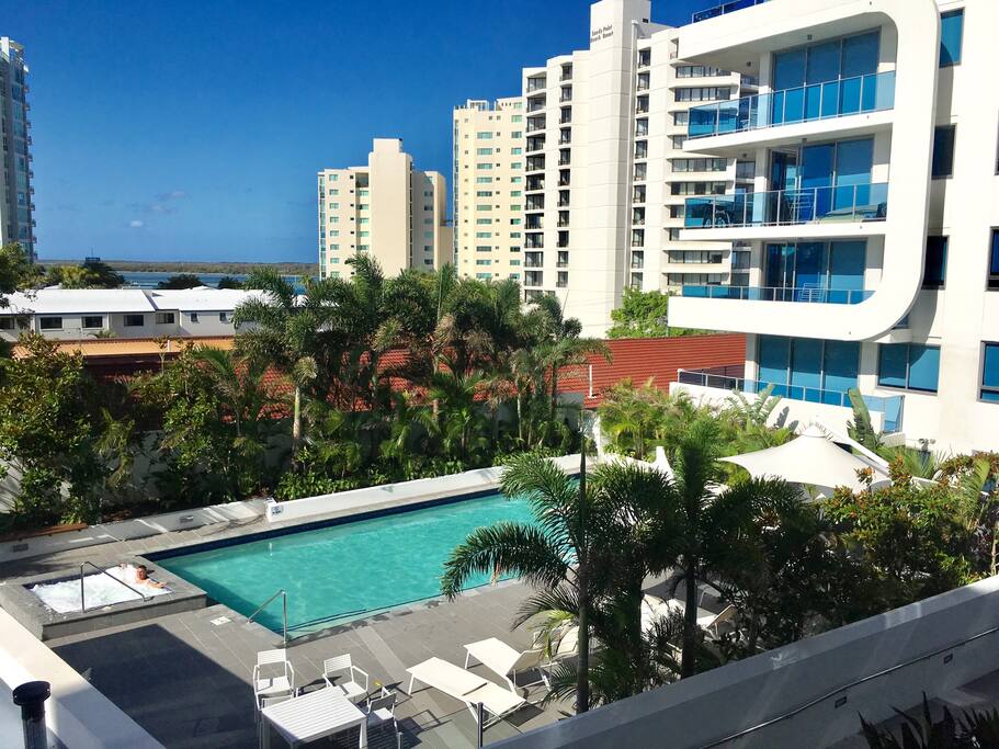 Pool and BBQ area