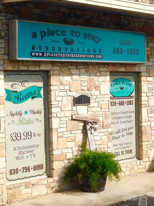 3000 Sq foot building with 6 rooms inside sharing common kitchen, livingroom, and bathrooms.