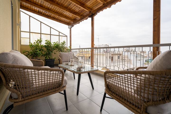 Luxury Apartment With Terrace close to Acropolis