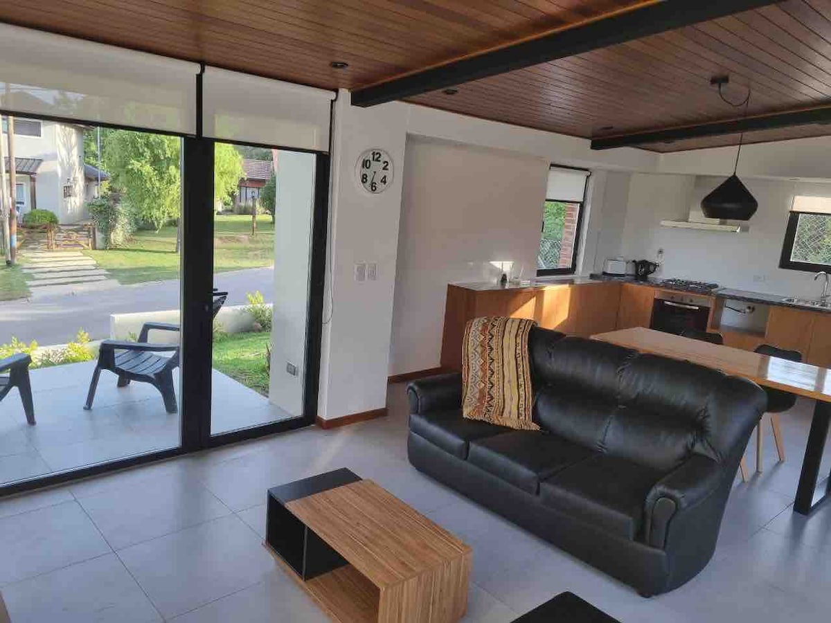 Airbnb performant: Exclusive Casa Sierra de los Padres, 4 guests à Sierra De Los Padres