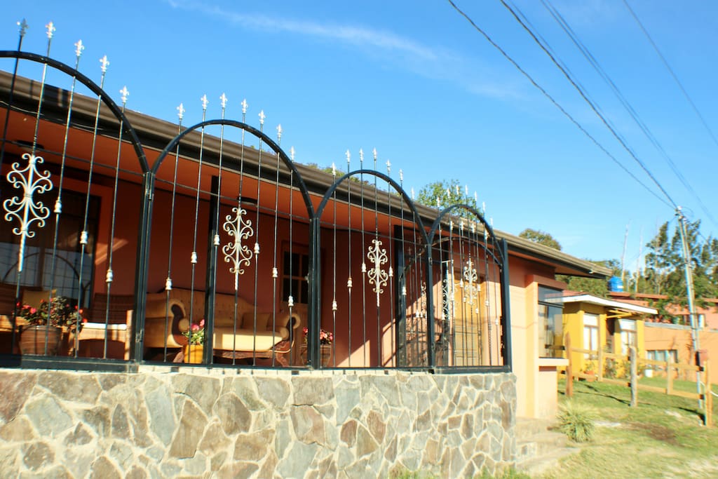 Welcome to MapleTico Guesthouse! This house has 3 private rooms.