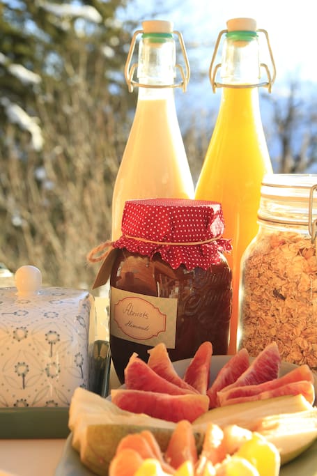 Petit déjeuner sur le balcon