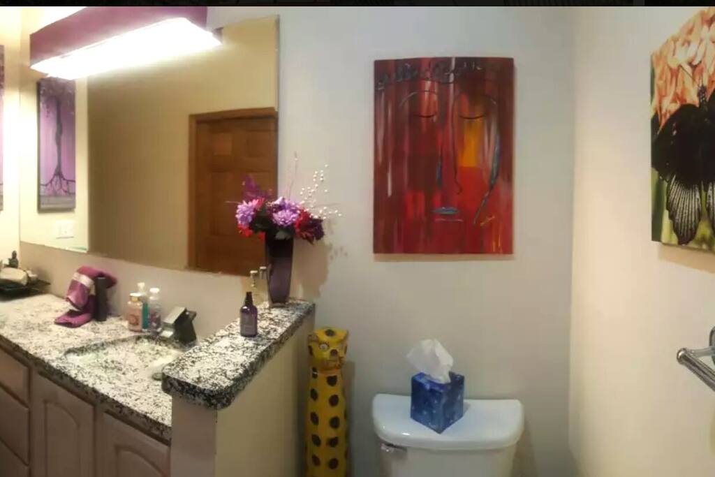 Hip House - Zen Private Full Bath