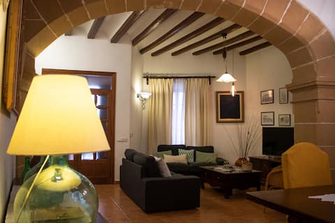 Top performing Airbnb: House in town center in Pollença