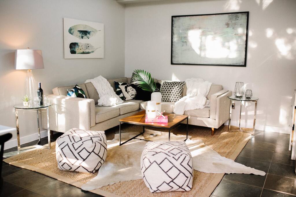 Designer touches from Jonathan Adler, Kate Spade and Austin-based Katie Kime add a fashion-forward flair to this stand-alone guest house.