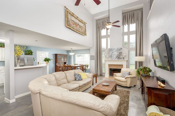 Symphony Home – Stockyards, AT&T, Globe Life Field