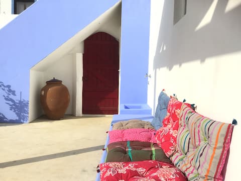 Casas do pátio, Milfontes (casa amarela)