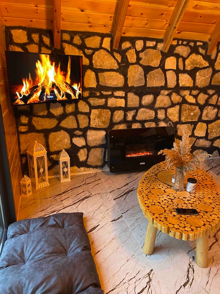 Isıtmalı Yüzme Havuzu Ve Jakuzi , Süit Bungalov - Сапанджа