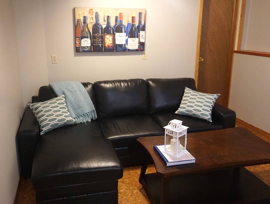 Living Room/TV Room