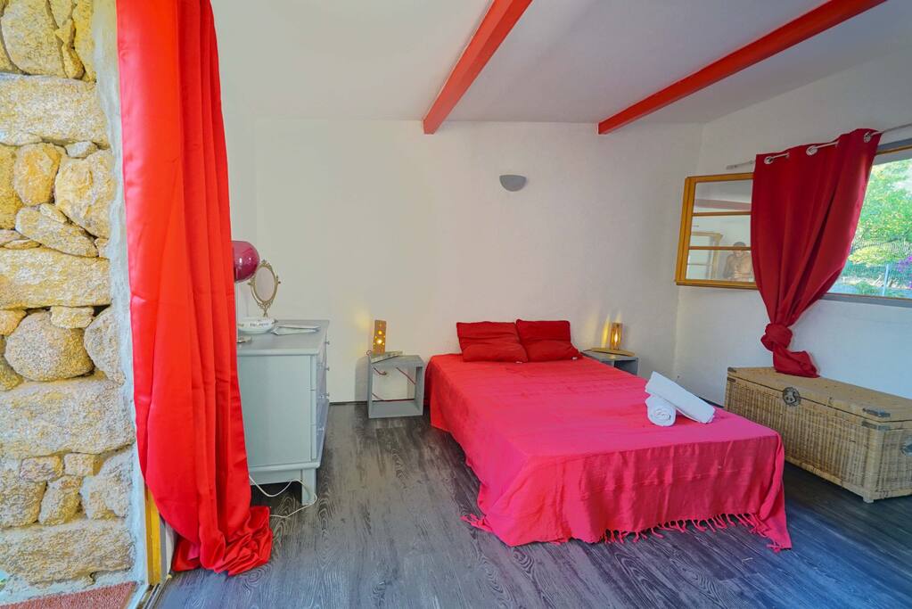 Chambre 2 personnes lit en 140x190 avec SDB privative
