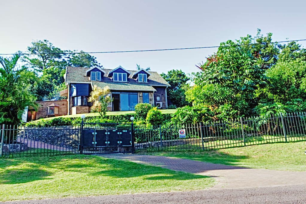 Engweni Homes