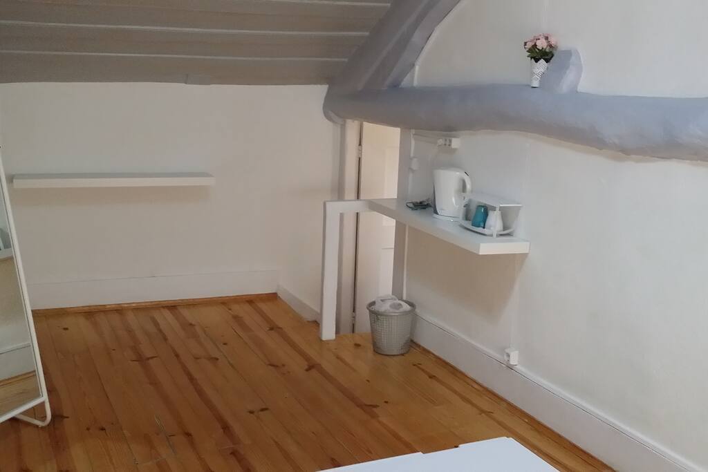Bedroom details: the entry and some amenities