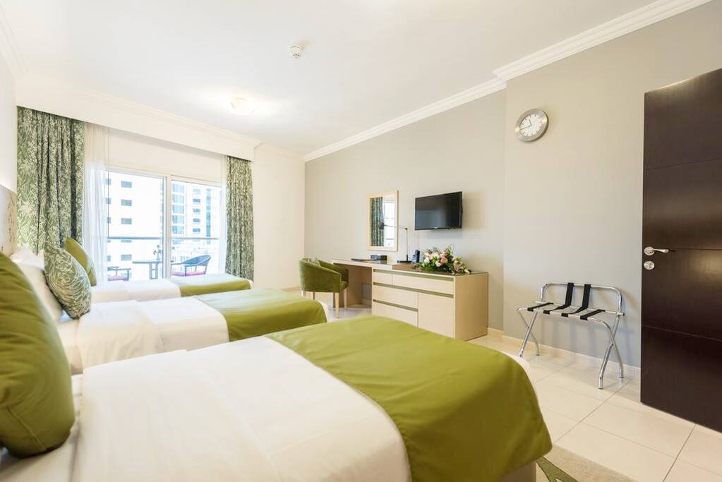 Triple Beds in room