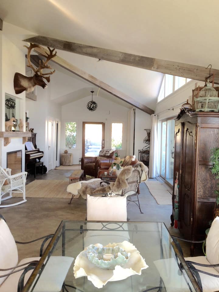 Beach, Soaking Tub, Mt Rainier View Bluff House in Vashon, Washington