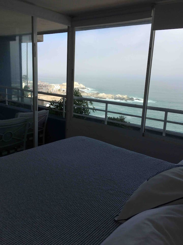 Pamje nga dhoma e gjumit