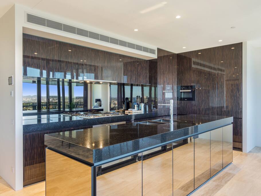 High End Appliances - Luxury Kitchen