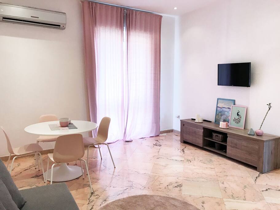 Living Room dal divano