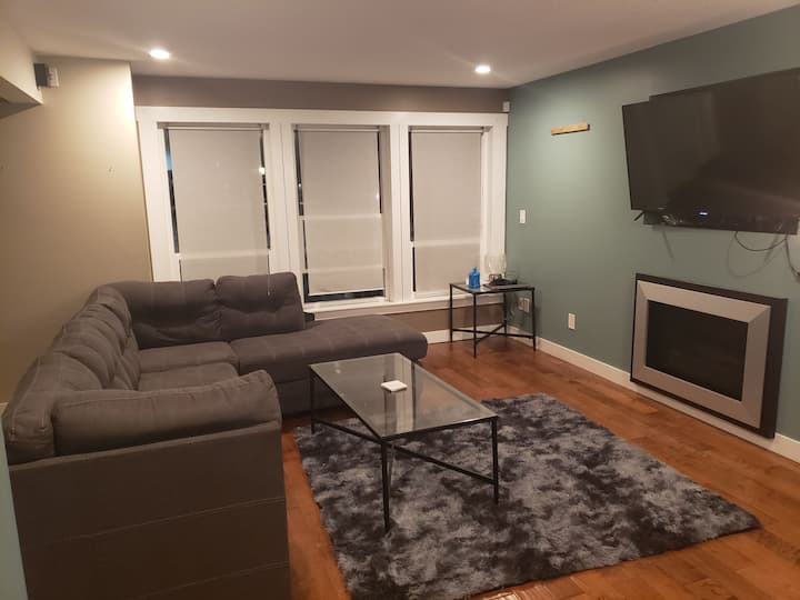Cozy Bedroom In A Upscale House - Prince George