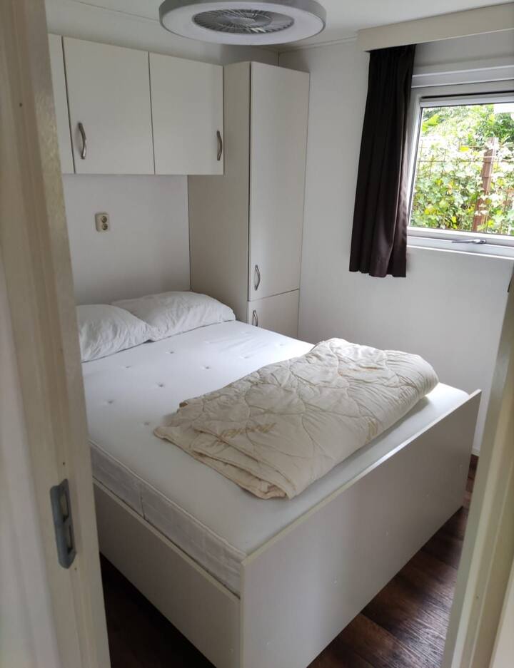 غرفة نوم 1 بسرير مزدوج