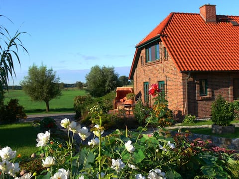 Vacation home on the dike - 500 meters to the water