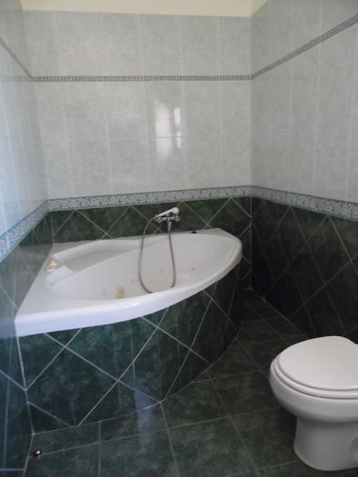 Bathroom1