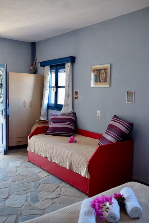 Palm Studios Livadi Schinoussa - Blue room