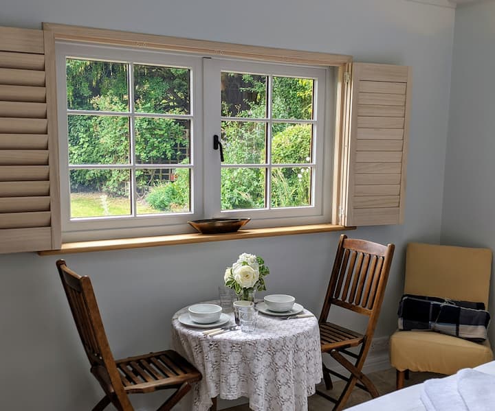 Pretty Village, Good Walking, Cordon Bleu Host - Arundel