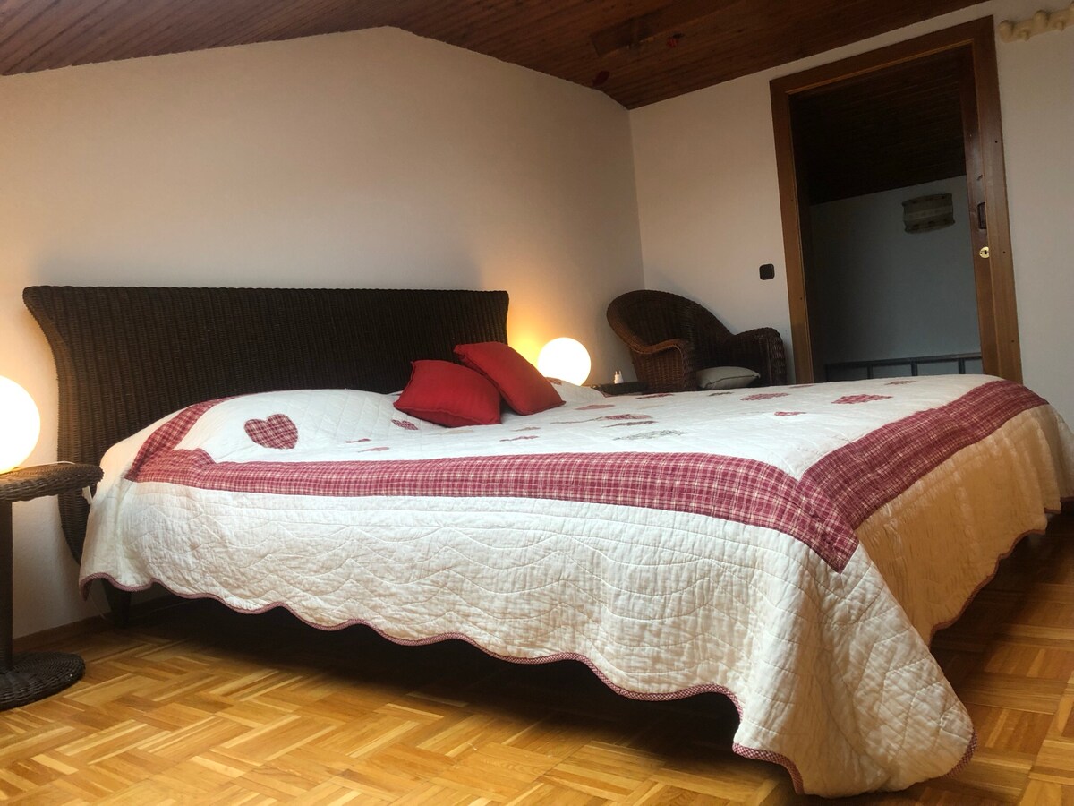 غرفة النوم 1