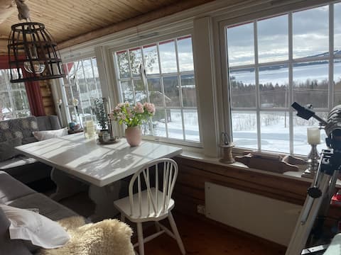 Pearl:) 120 km Old log cabin