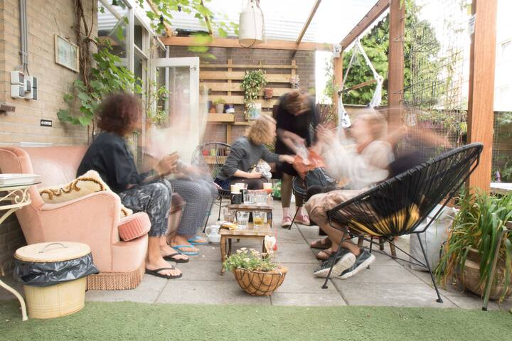 Meeting like-minded travelers