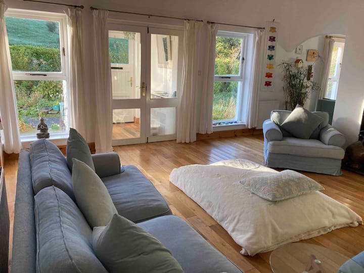 The Little Sanctuary, Whole House - Irlande
