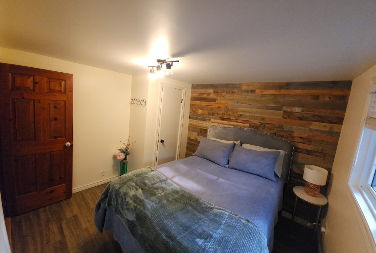 ห้องนอนที่ 2 เตียงควีนไซส์