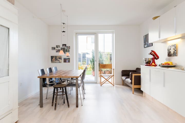 Charming, modern townhouse.