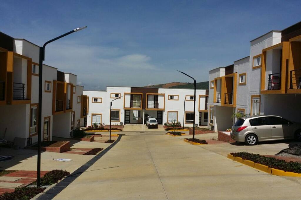 Casas dotadas con parqueadero