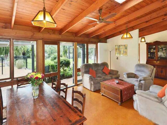 McCarthy Lake House Maleny a Home away from Home gallery image 4