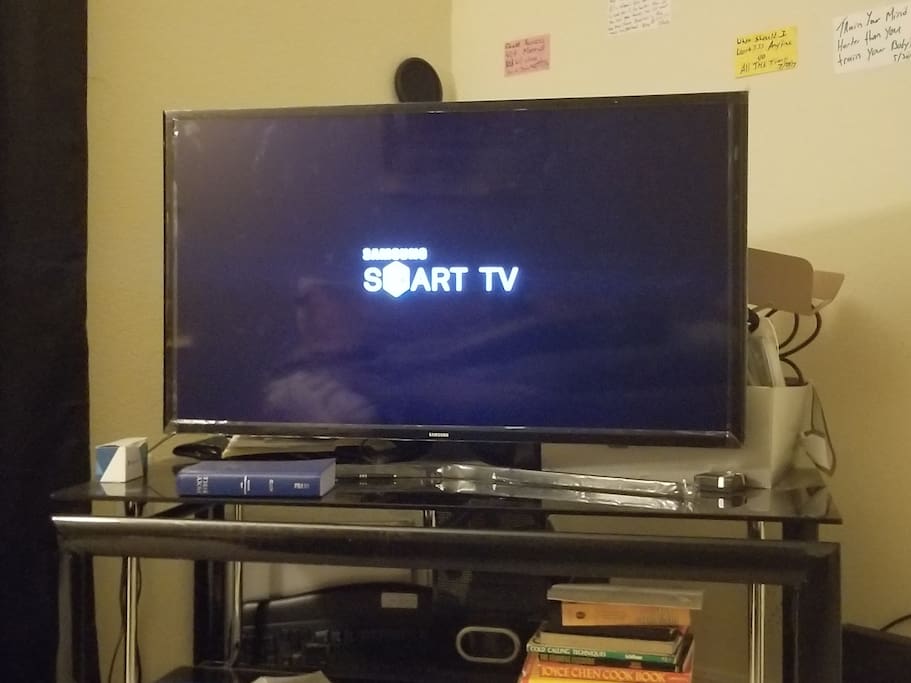 Smart TV W Remote, Netflix, Basic Cable