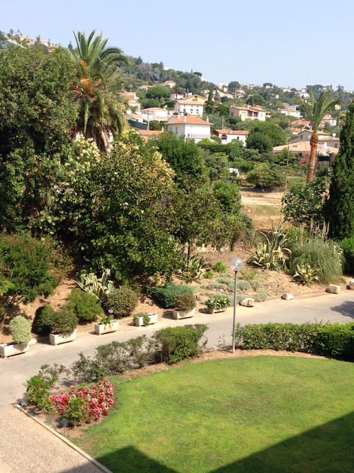 Jardin avec parking dans résidence sécurisée
